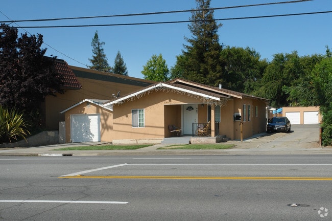 Building Photo - 467 Meridian Ave