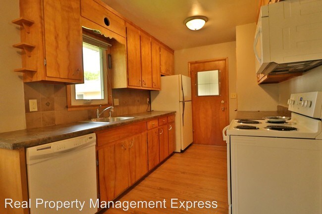 Building Photo - 3 br, 1.5 bath House - 2202 W 39th Street