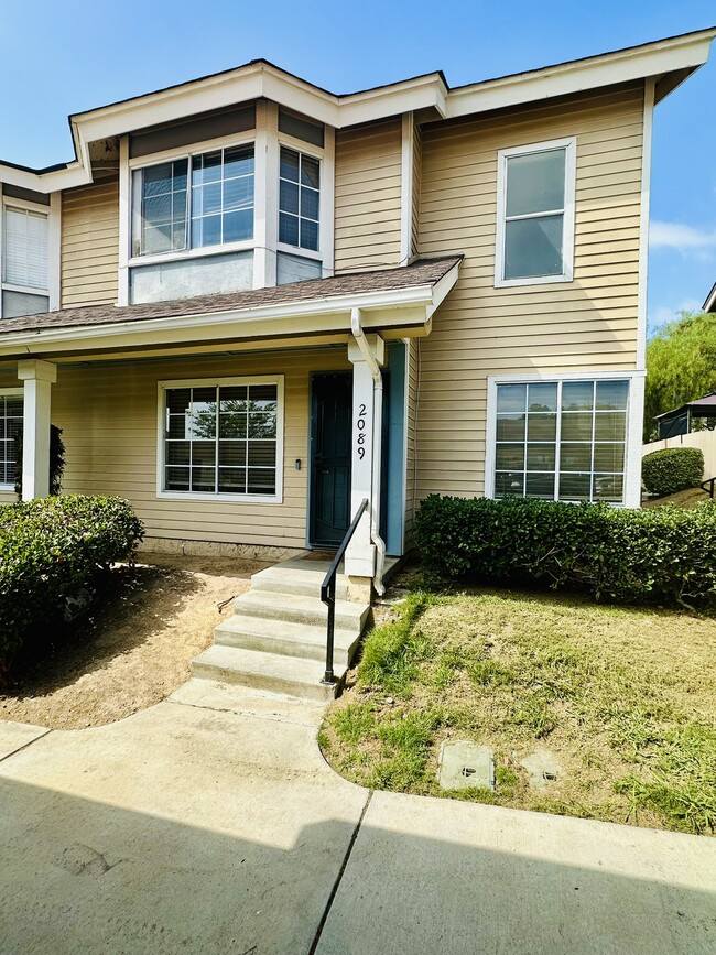 Building Photo - 2089 Manzana Way