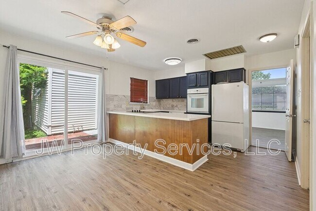 Foto del edificio - 5700 Boutall St