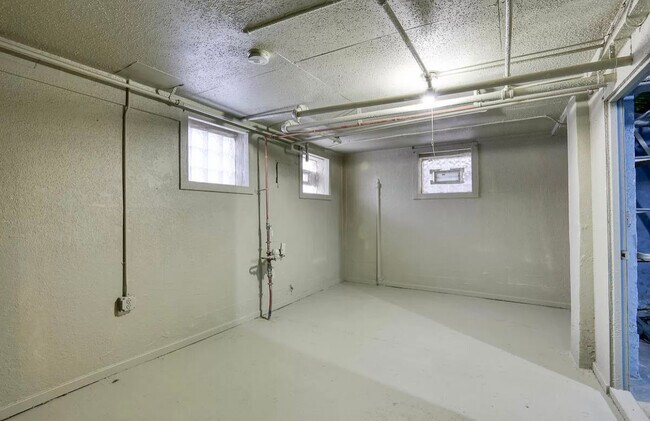 Foto del edificio - 1111 S 11th St