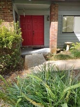 Building Photo - 2902 Revere Pl