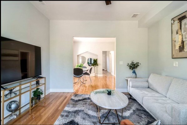 Foto del edificio - 3413 W Harrison St