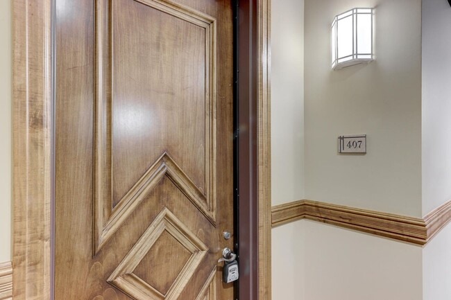 Building Photo - Rear opportunity in Downtown Boise!