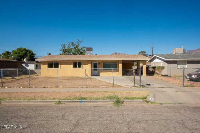 Foto del edificio - 9309 Montgomery Dr
