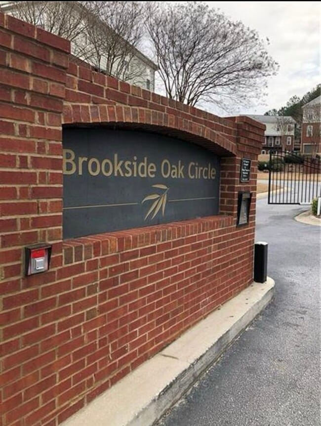 Building Photo - 5897 Brookside Oak Cir