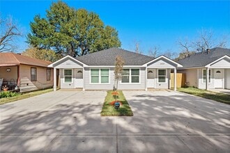 Building Photo - 3425 Mt Pleasant St