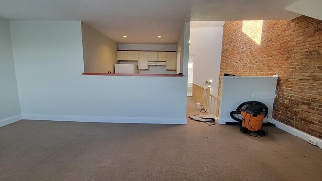 Foto del edificio - 672 Massachusetts Ave