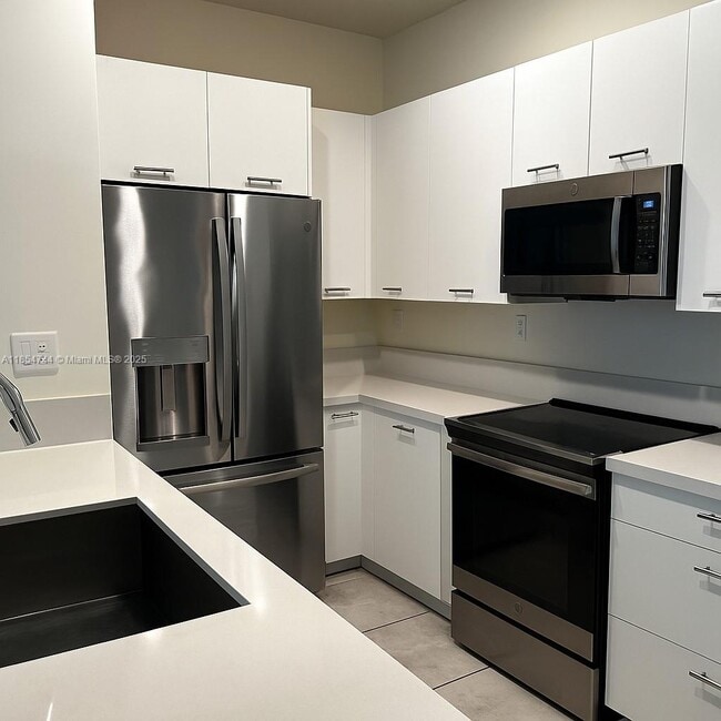 Foto del edificio - 4702 NW 83rd Path