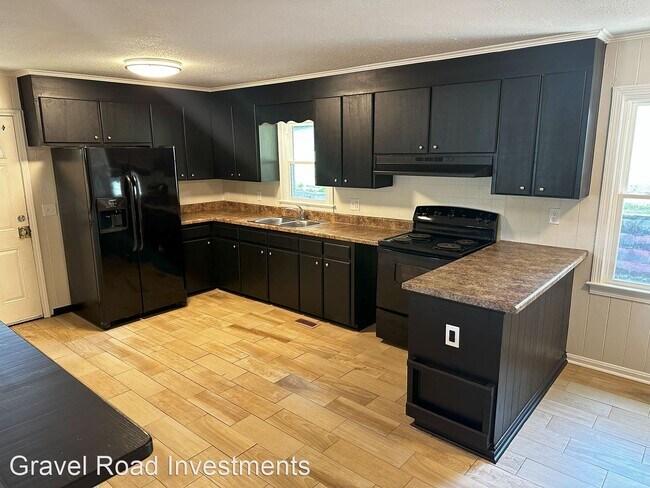 Foto del edificio - 3 br, 1.5 bath House - 2429 1st Street East
