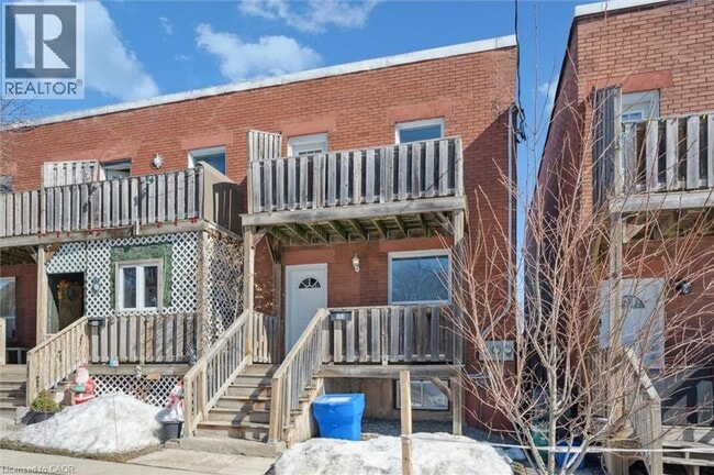 Building Photo - 352 Duke St W