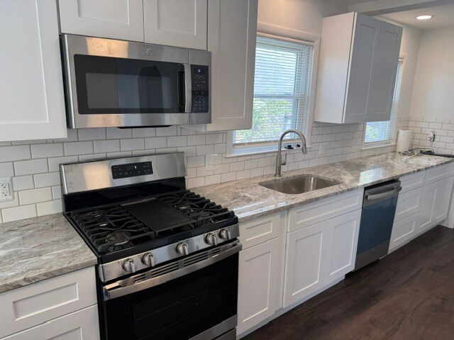 Foto del edificio - 23825 Carlisle Ave