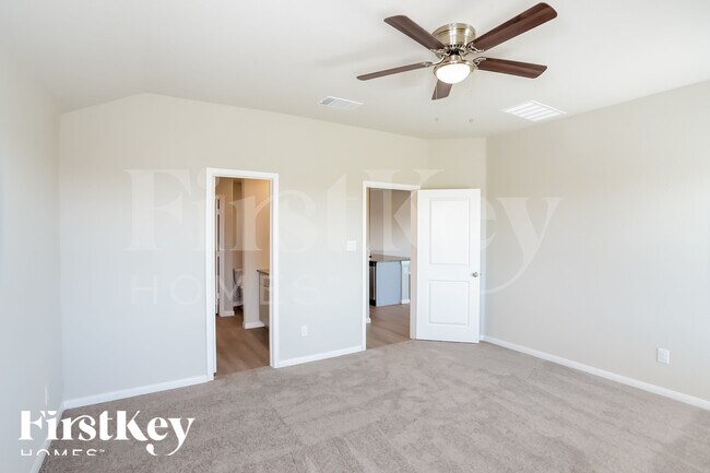 Foto del edificio - 6775 Hatchery Way