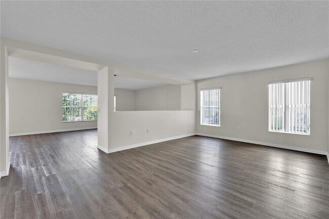 Foto del edificio - 928 Elderberry Dr