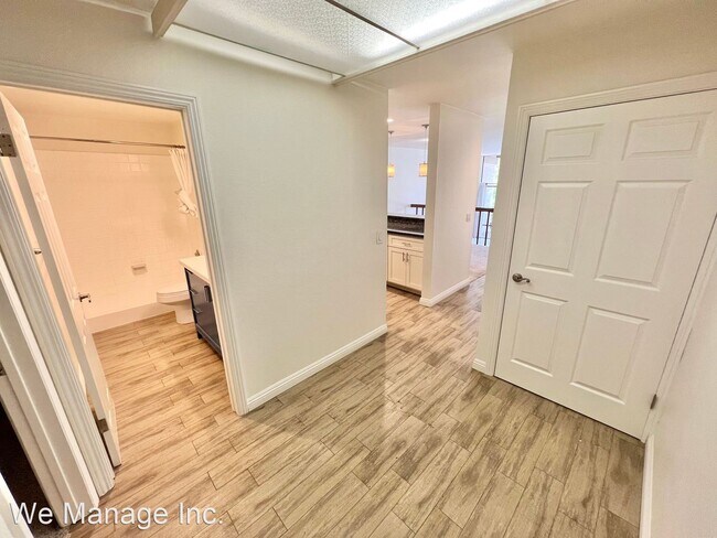 Foto del edificio - 1 br, 1 bath House - 6219 Marina Pacifica ...