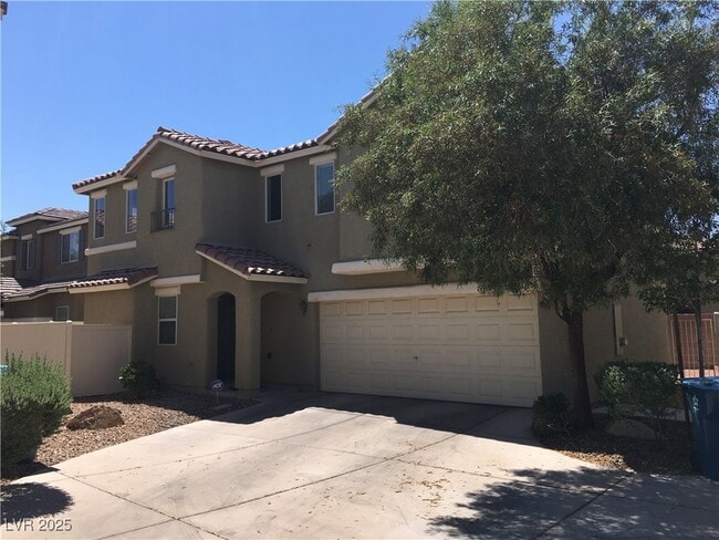 Building Photo - 9933 Carrizo Springs Ave