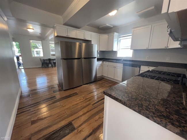 Building Photo - 7 br, 7 bath House - 909 Vaughn St