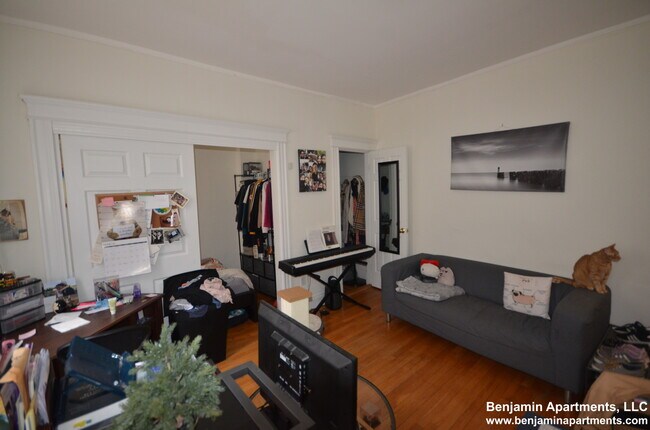 Foto del edificio - 42 Strathmore Rd