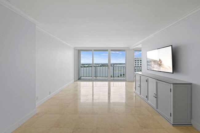 Building Photo - 1701 S Flagler Dr