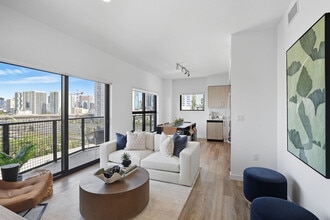 Building Photo - Atlantic Square