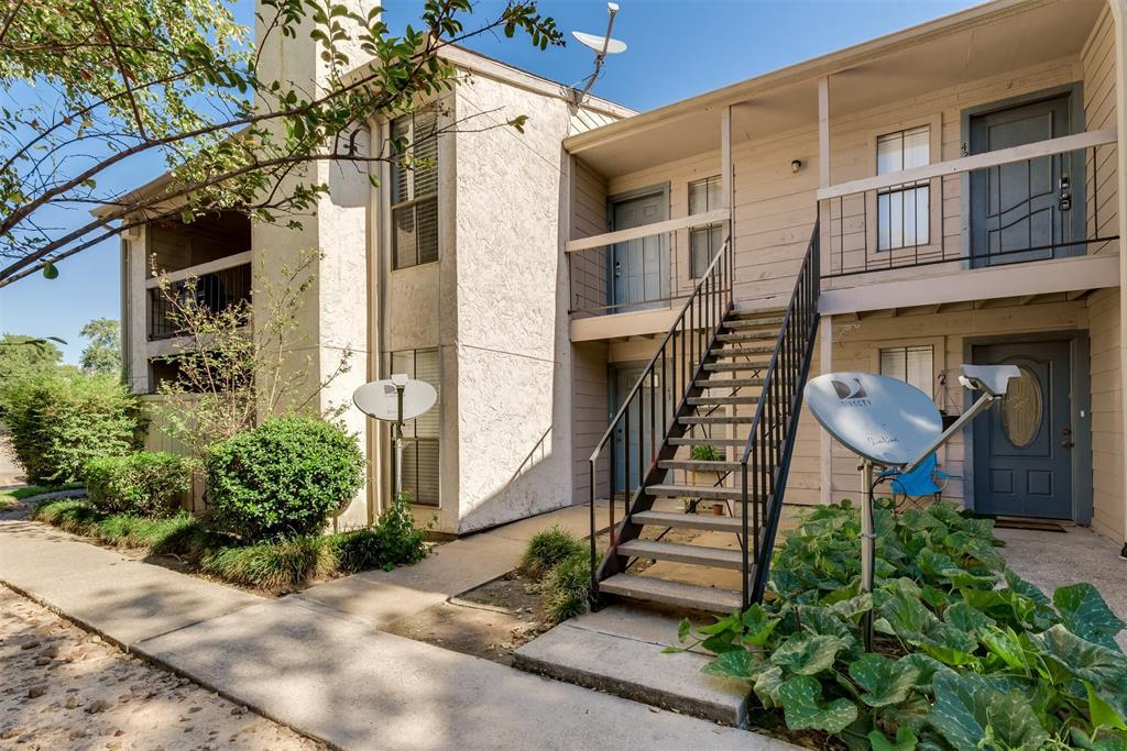 Foto principal - 17331 Red Oak Dr