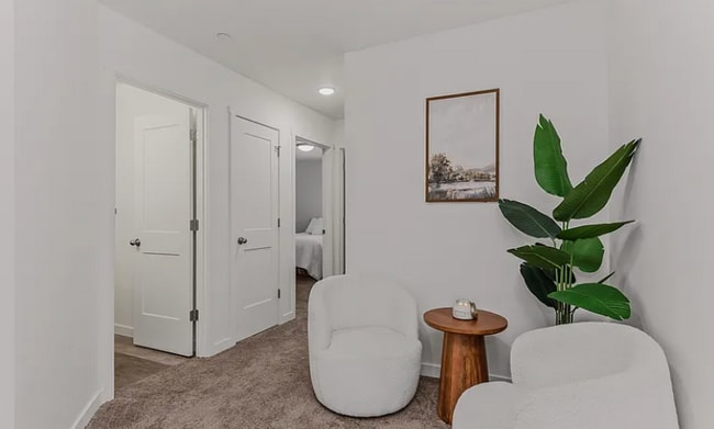 Building Photo - 8972 N Cottonwood St