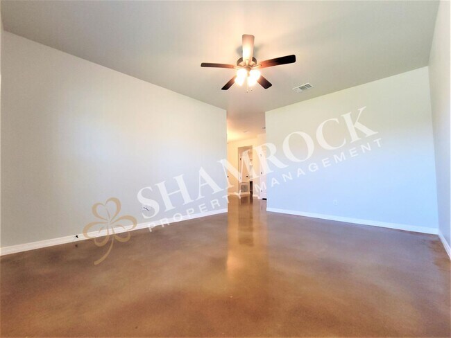 Building Photo - 3/2 Duplex in Troy ISD!
