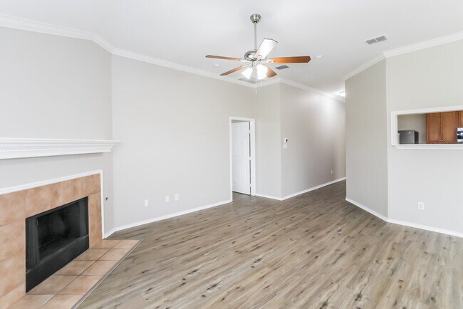 Building Photo - 13745 Village Vista Dr