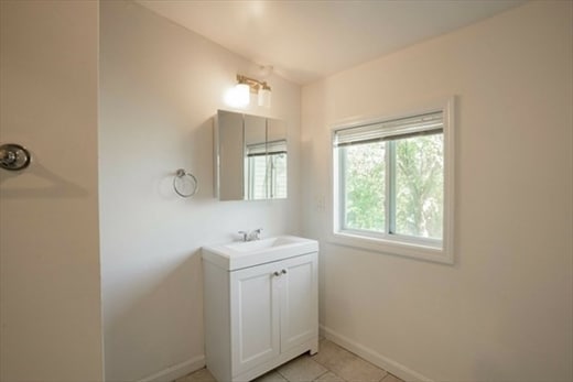 Photo - 92 Maple St Apartment