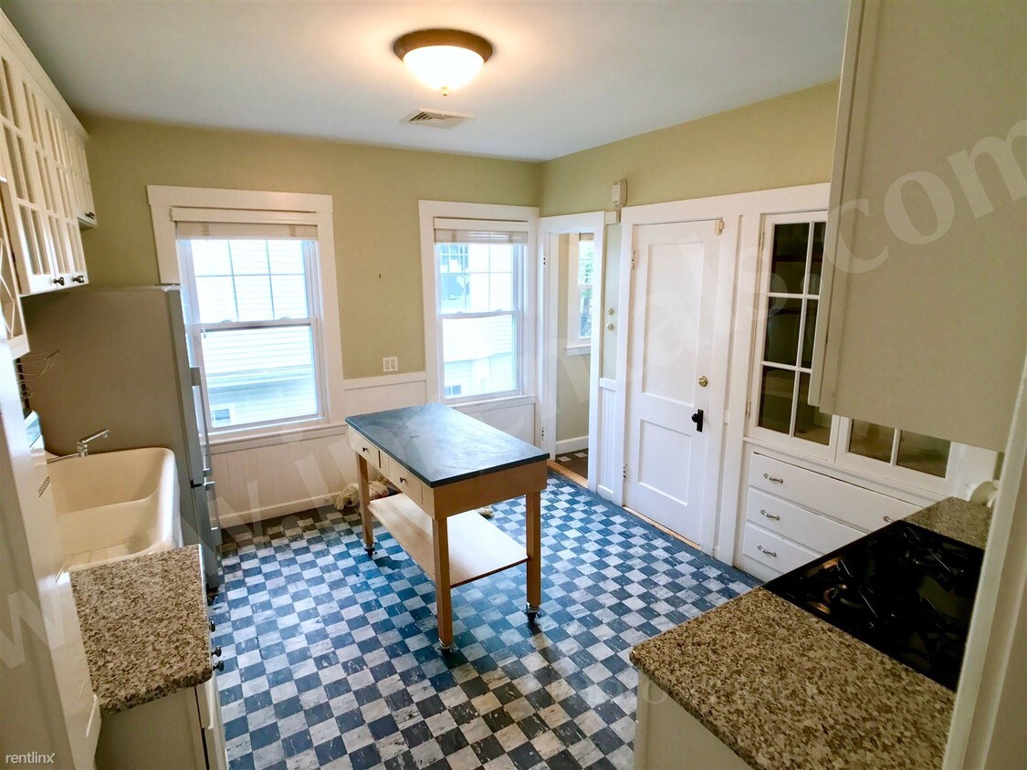 32 Aldworth St Unit 2, Jamaica Plain, MA 02130 Condo for Rent in Jamaica Plain, MA