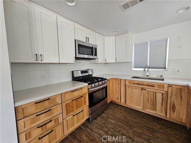 Foto del edificio - 3844 Portola Ave