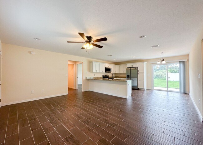Building Photo - 2680 SW 156th Ln