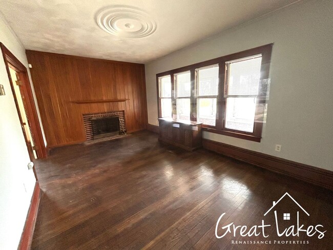 Foto del edificio - 5204 Beaconsfield St