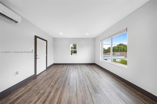 Foto del edificio - 1020 SW 23rd Ave