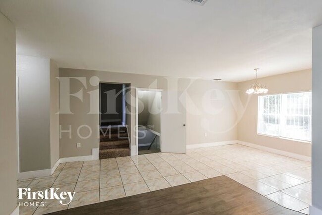 Foto del edificio - 810 NW 186th Dr