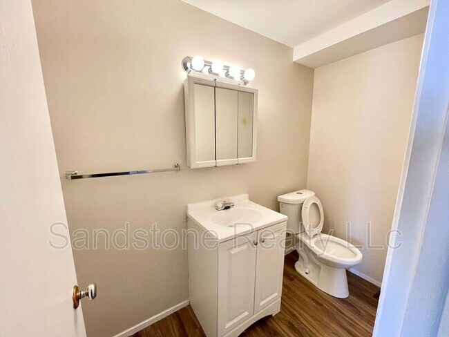 Foto del edificio - 5520 Beavercrest Dr