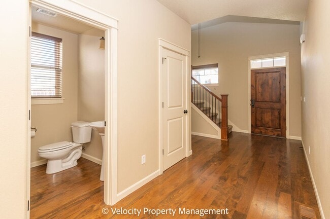 Building Photo - Beautiful Home in the Sun Meadow Neighborh...