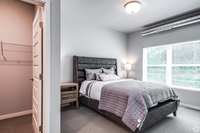 Mille Lacs - 2 Bed / 2 Bath - Flats at Neill Park