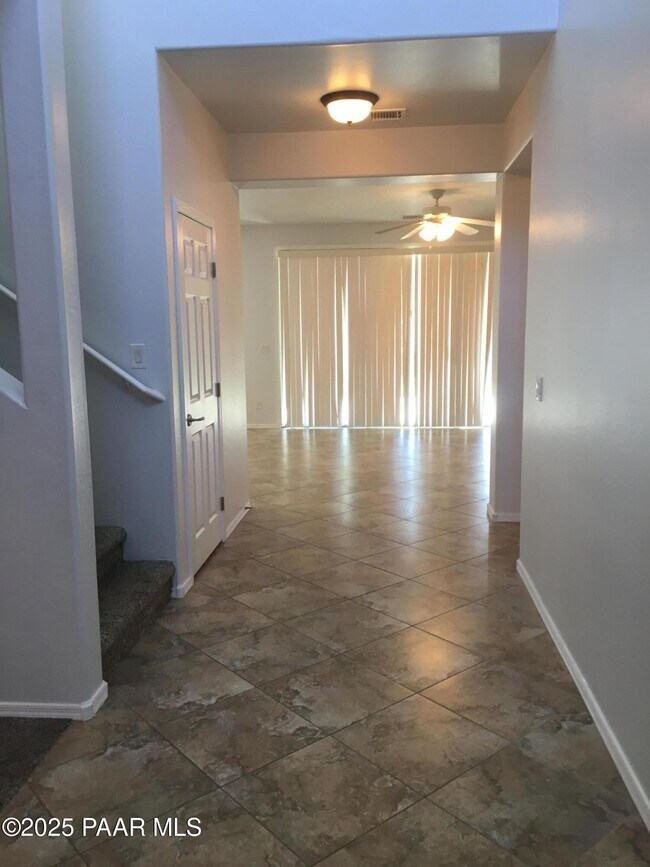 Foto del edificio - 7239 Barefoot Ln