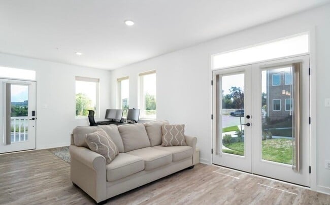 Foto del edificio - 1618 Blacksmith Wy