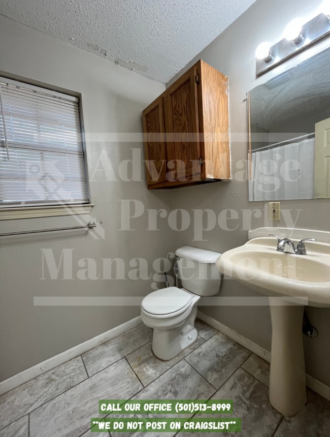 Building Photo - Showings Available!