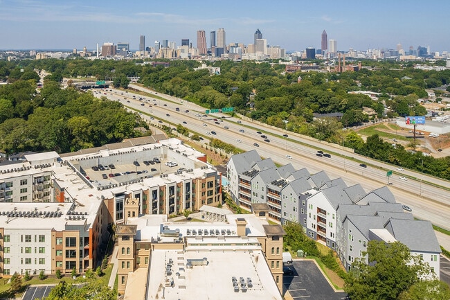 Building Photo - 770 Glenwood