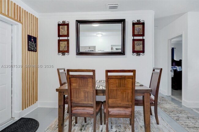 Foto del edificio - 1283 NW 45th St