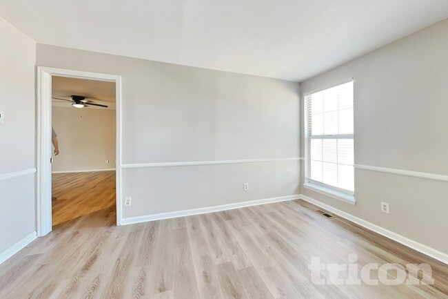 Building Photo - 4587 N Granby Wy