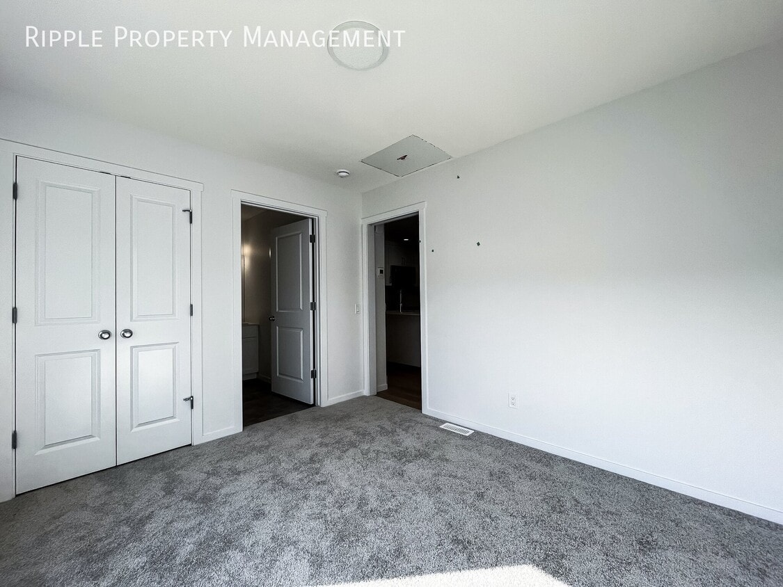 Building Photo - AMAZING 1 BED BASEMENT SUITE | MODERN LIVING IN THE ORCHARDS