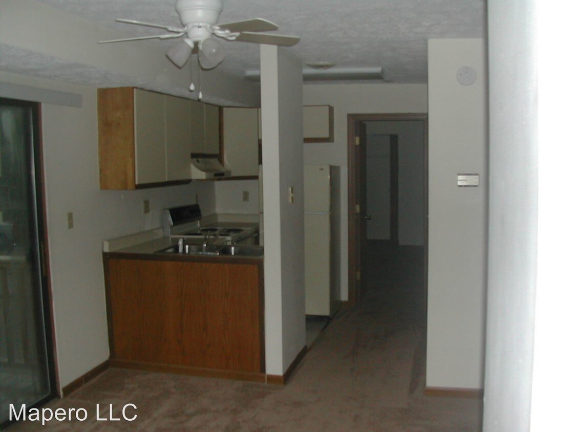Primary Photo - 916 Stewart St