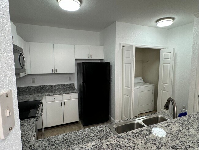 Building Photo - COMING AVAILABLE IN JULY! The Grande Downt...