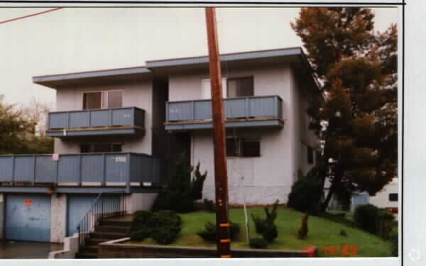 Foto del edificio - 1311-1315 Carlson Blvd