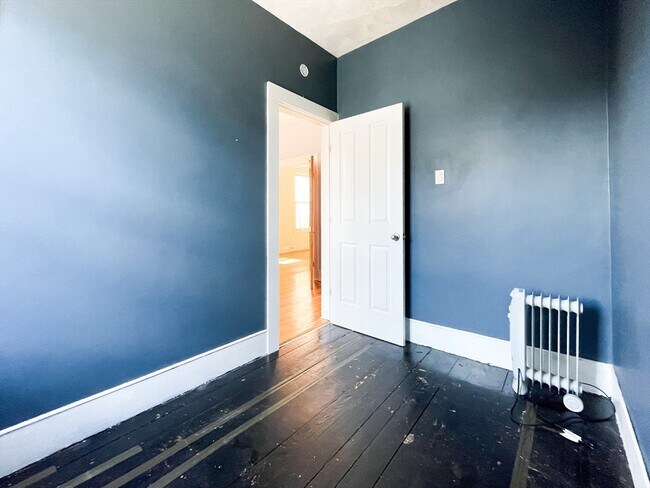 Building Photo - 146 Princeton St