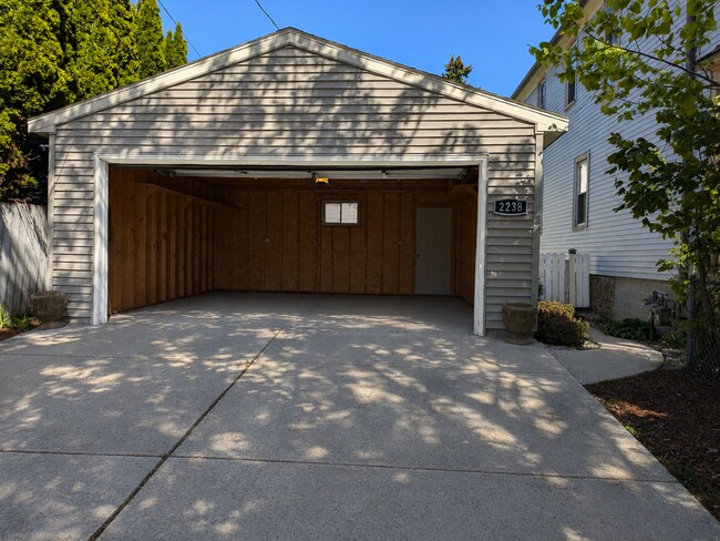 Foto del edificio - 2238 N Booth St